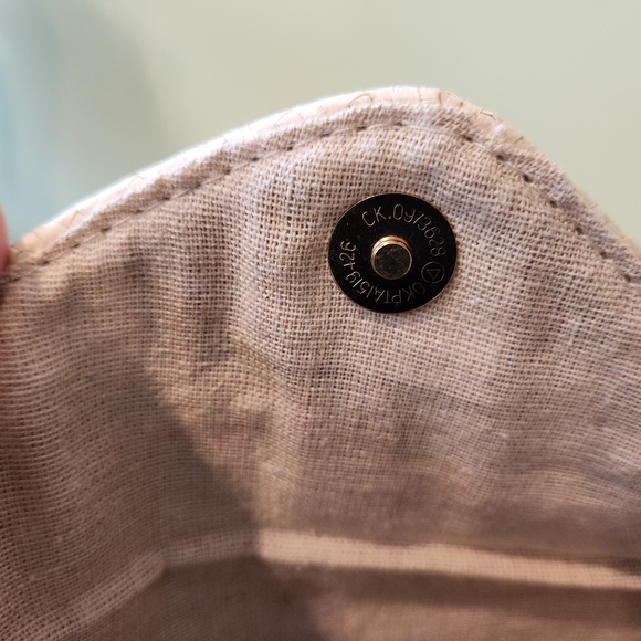 Woven Clutch with Pink Flamingo Design - Picture 6 of 6